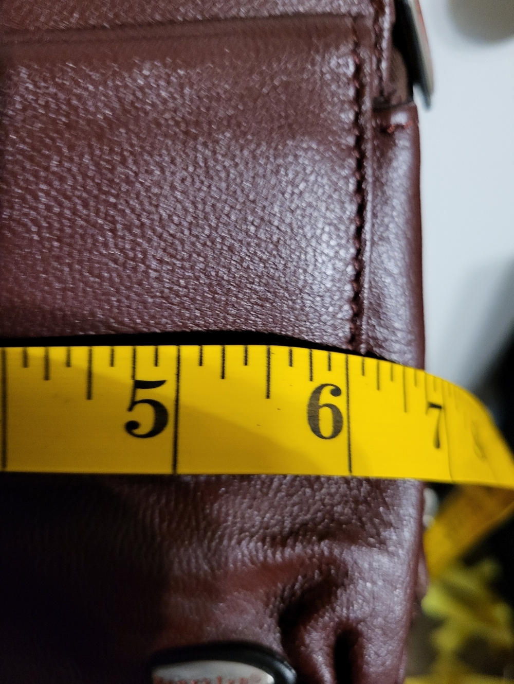 TRAVELON ANTI THEFT LEATHER CROSSBODY BAG - Picture 10 of 11